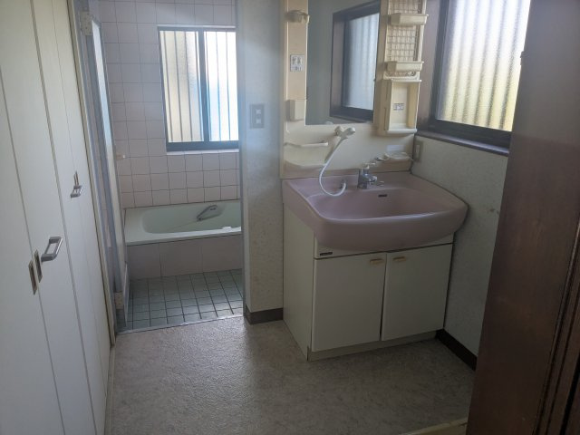 中古戸建　浜川町の独立洗面台