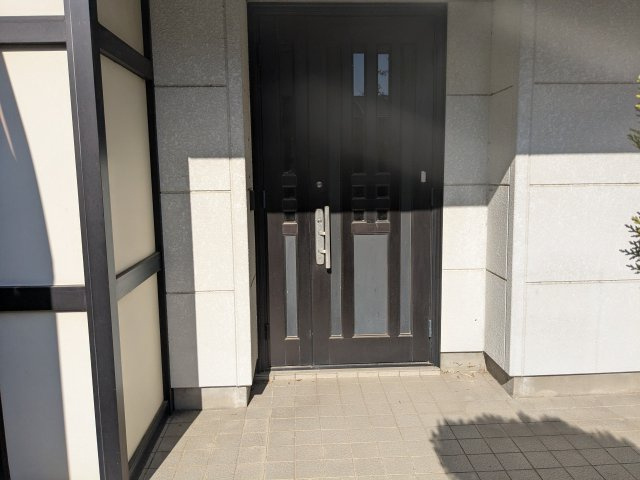 中古戸建　浜川町の玄関|毎日通る玄関はこちらです