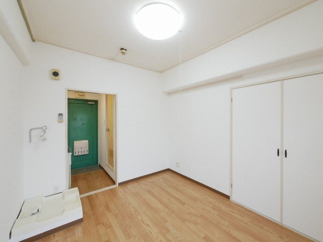 プラス九条の居間・リビング