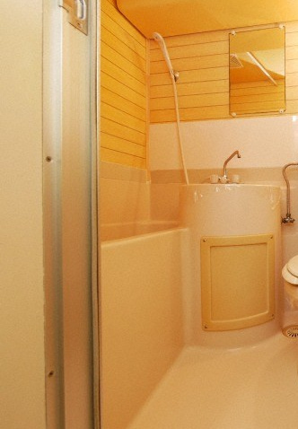 プラス九条の浴室