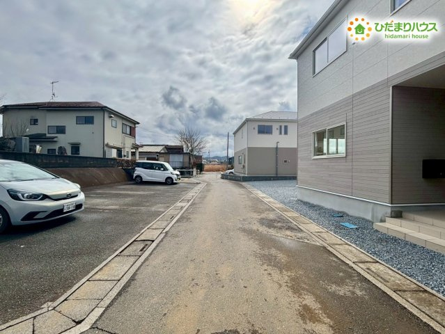 寄居町赤浜　第6　新築一戸建て　クレイドルガーデン　01の前面道路含む現地写真|前面道路は交通量が落ち着いている環境なので、静かな毎日を過ごせそうです★