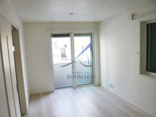 ラピスラズリー池尻の居間・リビング|洋室のお部屋です。