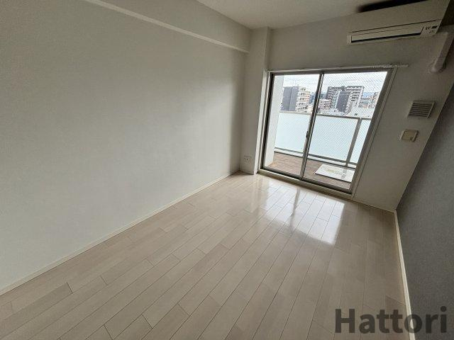 スペーシア江坂広芝町の居間・リビング