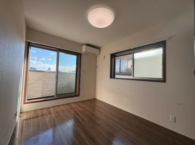 【居間・リビング】 | グランドスカイ東白楽