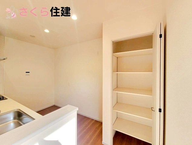 いろどりアイタウン宇都宮市細谷町　1号棟のその他|同社施工物件の写真です。１階、２階にトイレ