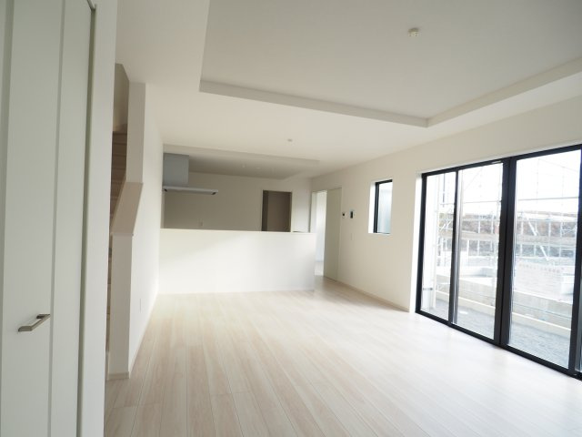 【居間・リビング】 | LIGARE　瀬上町６期　２号棟 | ★内覧予約で新米4kg★