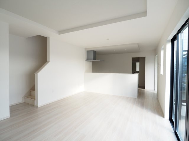 【居間・リビング】 | LIGARE　瀬上町６期　２号棟 | ★内覧予約で新米4kg★