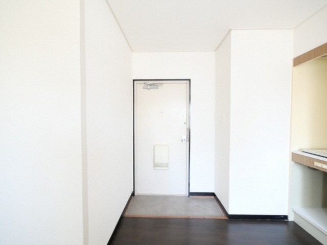 今井商事２７ビルの玄関