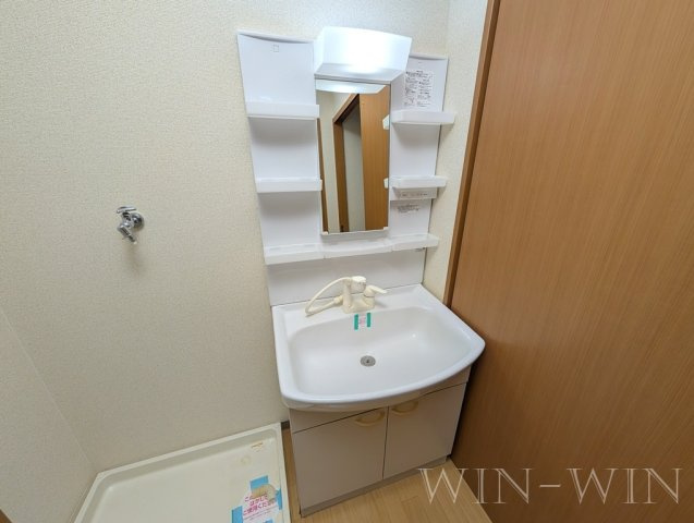 スターガーデン新栄の独立洗面台|イメージ（同建物内別部屋の写真です）