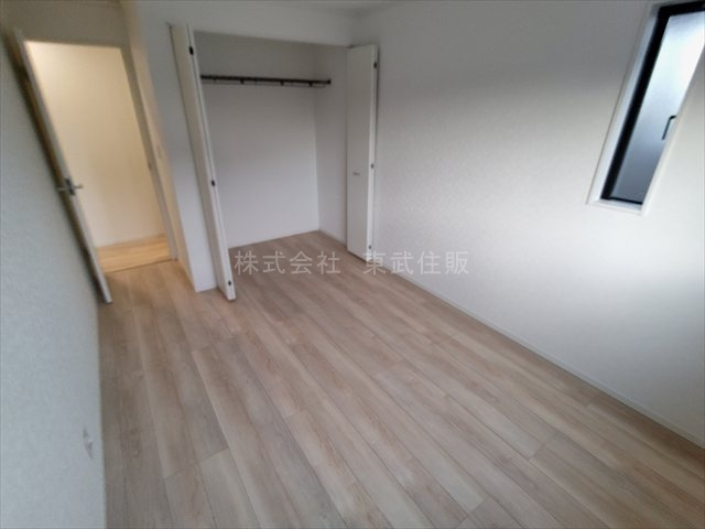 【収納】 | 狭山市柏原第１３　全３棟　1号棟 | 洋室6.5帖中央収納