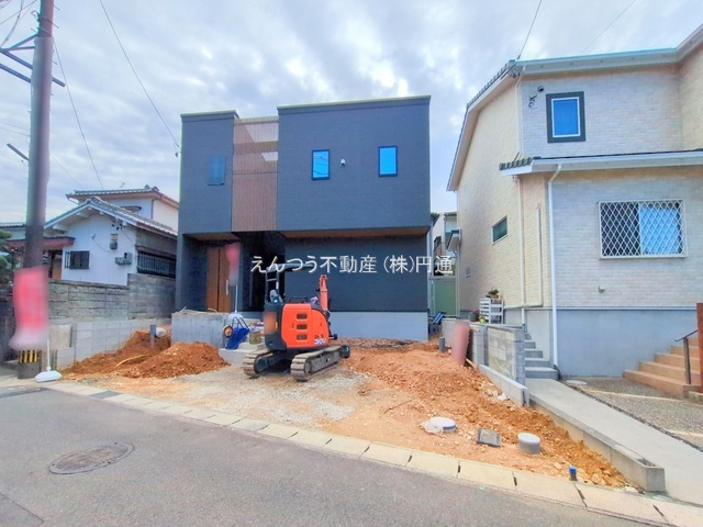 城土町の前面道路含む現地写真