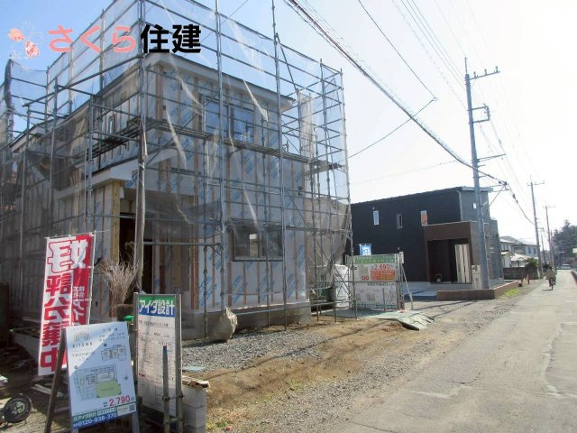 いろどりアイタウン宇都宮市細谷町　2号棟の前面道路含む現地写真|前面道路は交通量も少なく駐車の際も安心です◎