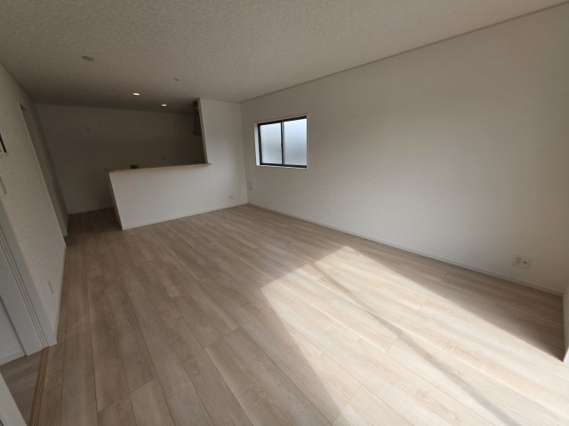 寄居町赤浜第６　の居間・リビング|２号棟現地リビング（2026年02月17日）撮影