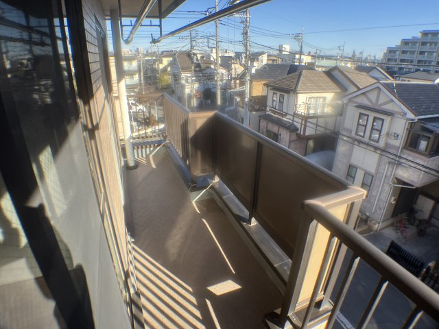 グランドカーサ武蔵野のバルコニー