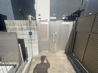 【エントランス】