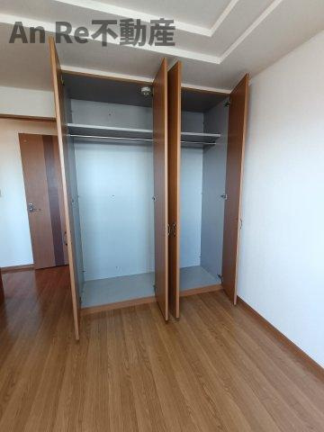 川口市大字西立野の賃貸マンションの収納