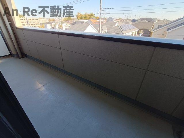 川口市大字西立野の賃貸マンションのバルコニー