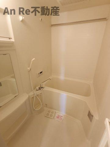 川口市大字西立野の賃貸マンションの浴室