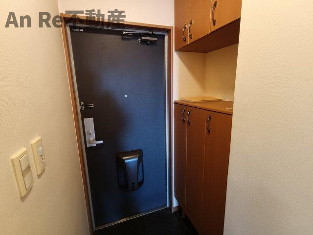 川口市大字西立野の賃貸マンションの玄関