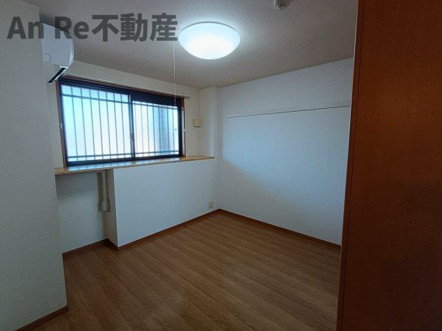 川口市大字西立野の賃貸マンションの洋室
