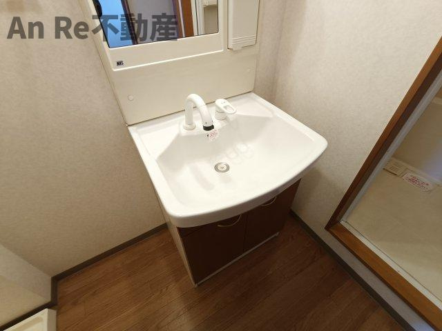 川口市大字西立野の賃貸マンションの洗面所