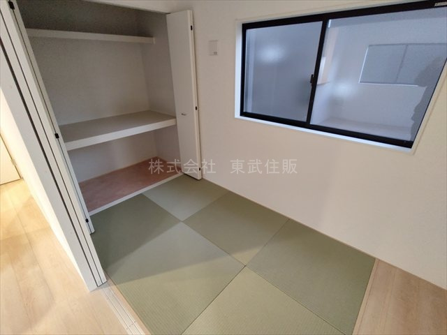 【和室】 | 狭山市柏原第１３　全３棟　3号棟 | 和室3.5帖、ちょっとしたくつろぎスペースにいかがでしょうか