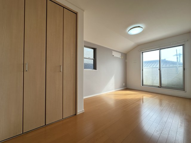 神戸市須磨区北落合４丁目戸建の洋室