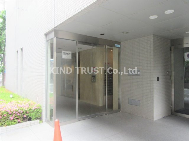 レジディア西天満のエントランス|建物の内部です