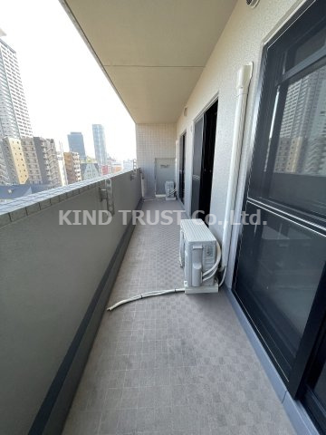 レジディア西天満のバルコニー