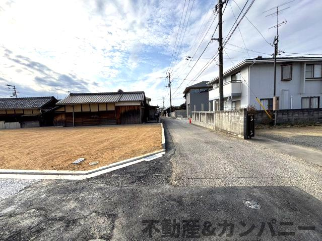 水泥町売土地3号地　松山市水泥町の分譲地の前面道路含む現地写真|前面道路含む現地写真です