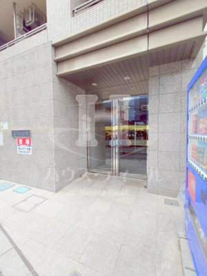 【エントランス】 | SkコートⅣ | 建物の内部です