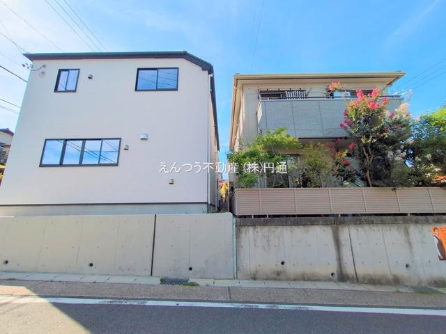 緑区神沢1期の前面道路含む現地写真