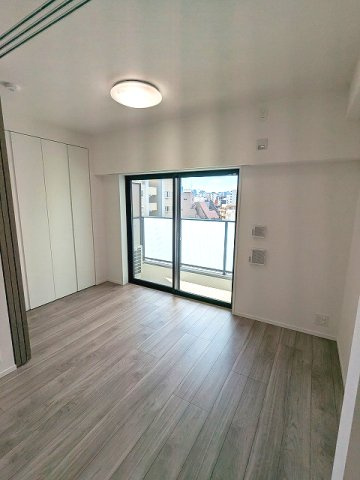 S-RESIDENCE ASAKUSA ディバースの設備|リビング隣の4.5帖洋室、照明・クローゼット付、インターネットWi-Fi無料、ペット可