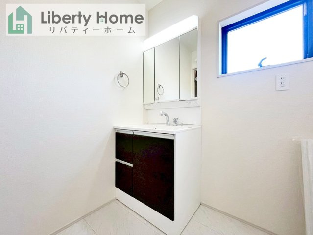 大洗町五反田3期　新築戸建　1号棟の独立洗面台