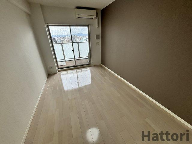 スペーシア江坂広芝町の居間・リビング