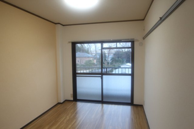 【洋室】 | ガーデンシティ宮崎台 | ※同建物ほかのお部屋の写真です。