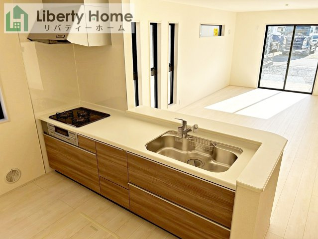 大洗町五反田3期　新築戸建　2号棟の前面道路含む現地写真