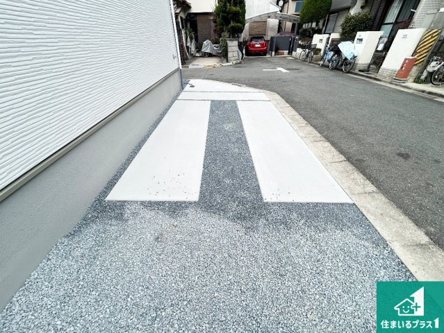 藤井寺市小山　第1期　新築一戸建ての駐車場|駐車スペース！散水栓があるので、こまめに愛車を洗えます！
