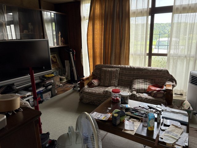 中郷町石岡 中古一戸建ての居間・リビング