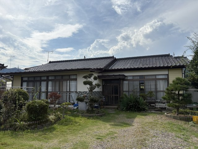 中郷町石岡 中古一戸建て