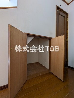 【設備】 | 杉並区和泉４丁目貸家 | 階段下収納