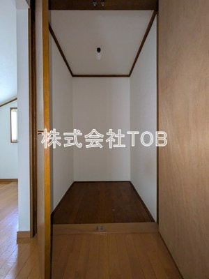 【設備】 | 杉並区和泉４丁目貸家 | 8.5帖収納