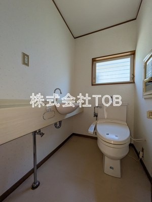 【トイレ】 | 杉並区和泉４丁目貸家 | 2階トイレ