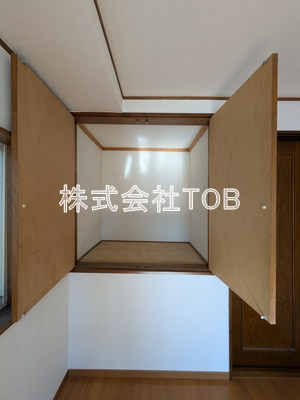 【内装】 | 杉並区和泉４丁目貸家 | 5帖収納