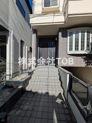 【その他】 | 杉並区和泉４丁目貸家 | 玄関扉