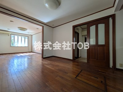 【居間・リビング】 | 杉並区和泉４丁目貸家 | 15帖