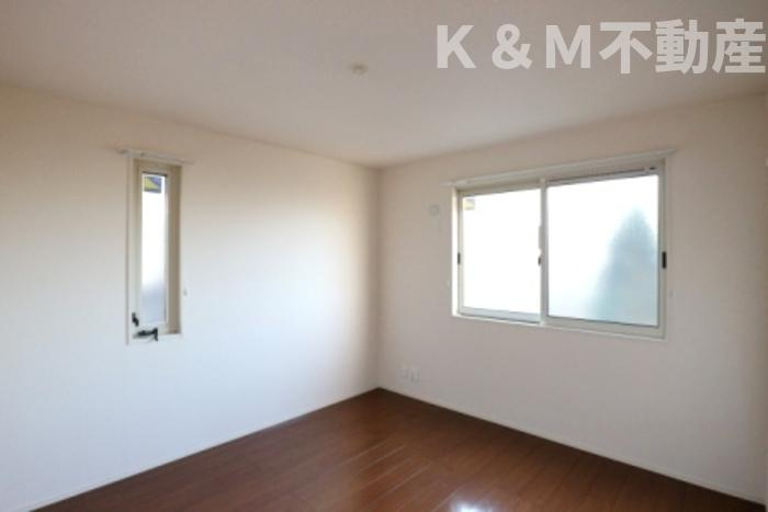 エクセレントヒルⅡ棟の居間・リビング|おしゃれな居間です