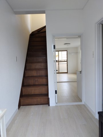 林コーポのエントランス