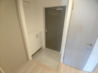 【玄関】 | ハーティ忍ケ丘 | 玄関はシューズボックス完備です