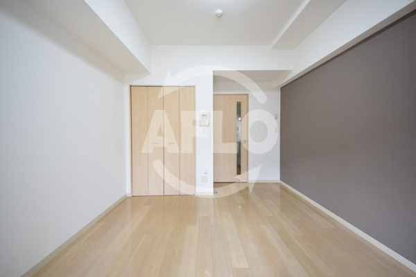 ディオレクレスト東心斎橋の居間・リビング|ディオレクレスト東心斎橋　洋室